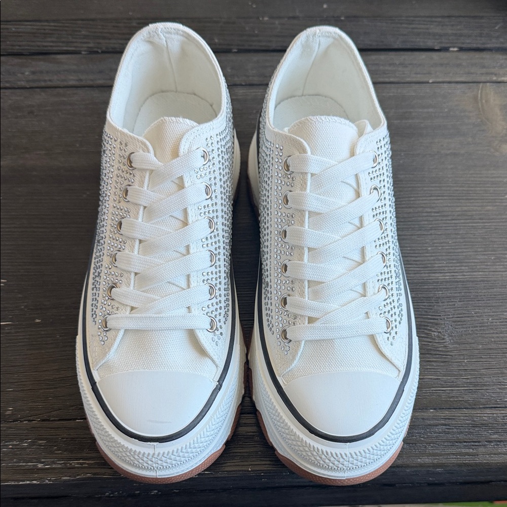 White Low-Top Sneakers with Rhinestone Detail